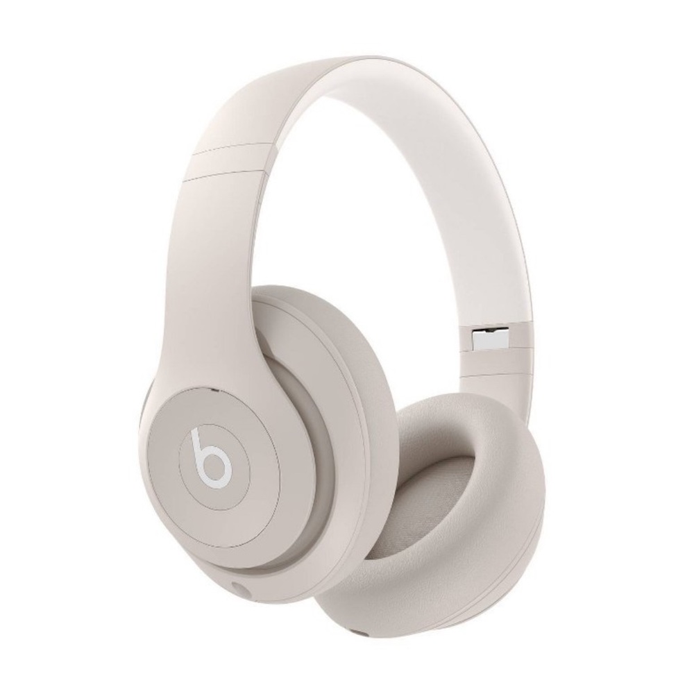 Beats Studio Pro Bluetooth Wireless
Headphones in Sandstone NEW